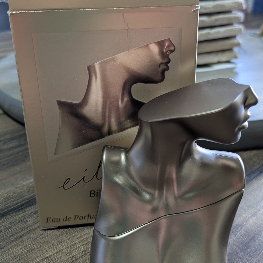 Elegant Bronze Eau de Parfum by Billie Eilish